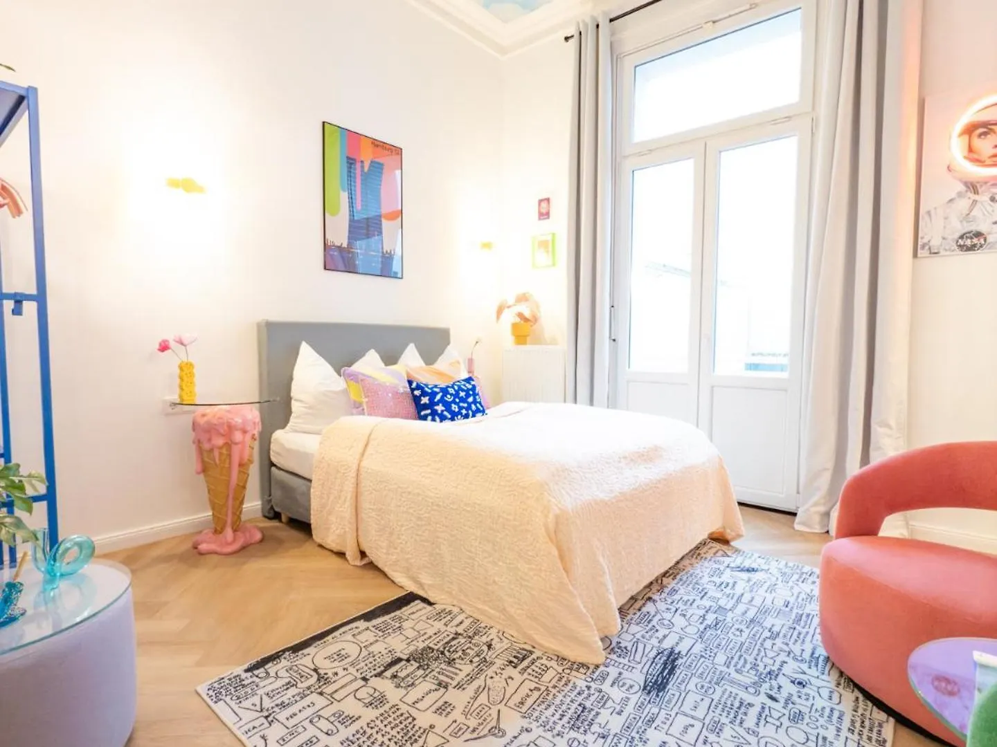 Retropop Design Apartment , Designerzimmer Fuer Je 2 Personen, Top Lage, Wifi Hamburg Aparthotel